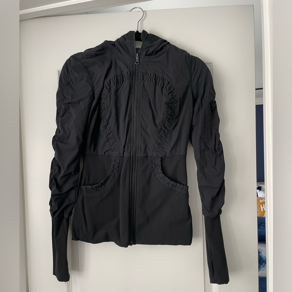 Women’s Lululemon black running zip up jacket